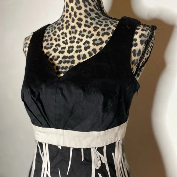 White House Black Market Black and White Floral Midi Dress - Picture 3 of 10